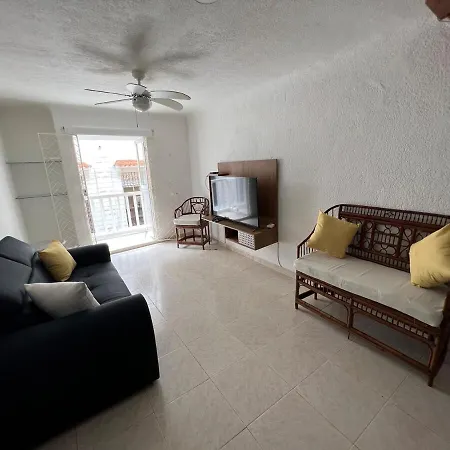 Beautiful Duplex In The Historic Center!