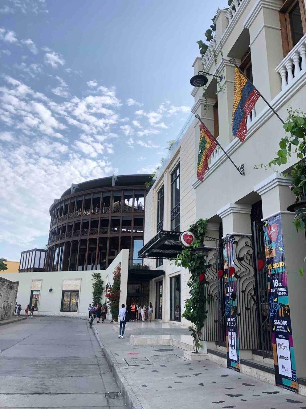 Beautiful Duplex In The Historic Center! *